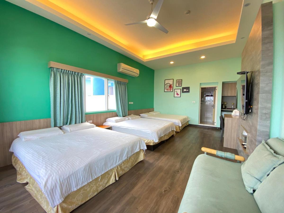 I Wow Bed & Breakfast Xiaoliuqiu Exterior photo